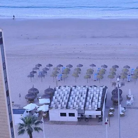 Atico Loft Playa Victoria דירה